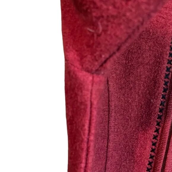 Icelandic design 100% boiled wool sweater - Picture 8 of 11